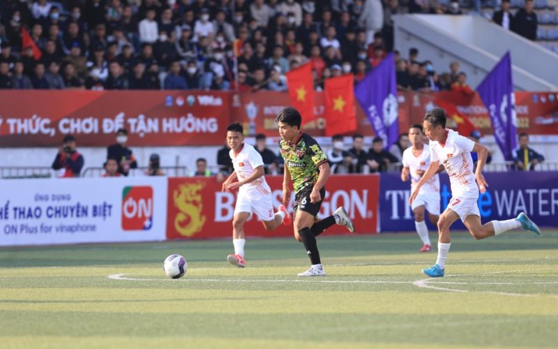 sân bóng đá 7 người đúng tiêu chuẩn